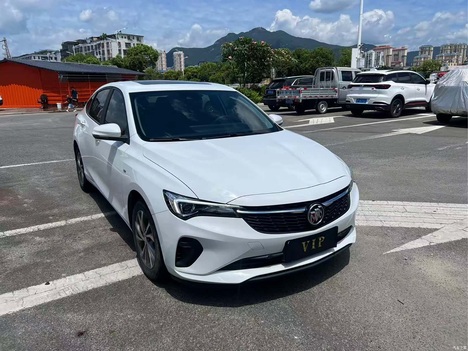 Buick Verano, 2022 3