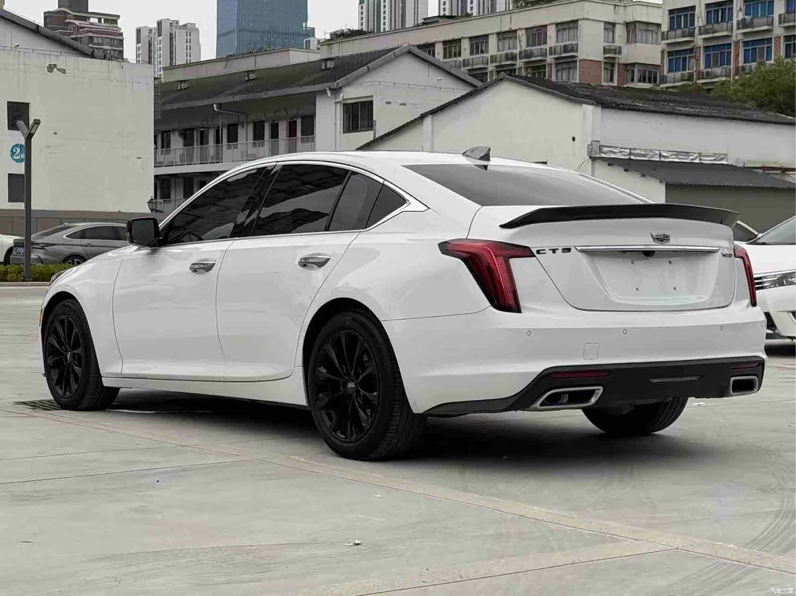 Cadillac CT5, 2022 все фото