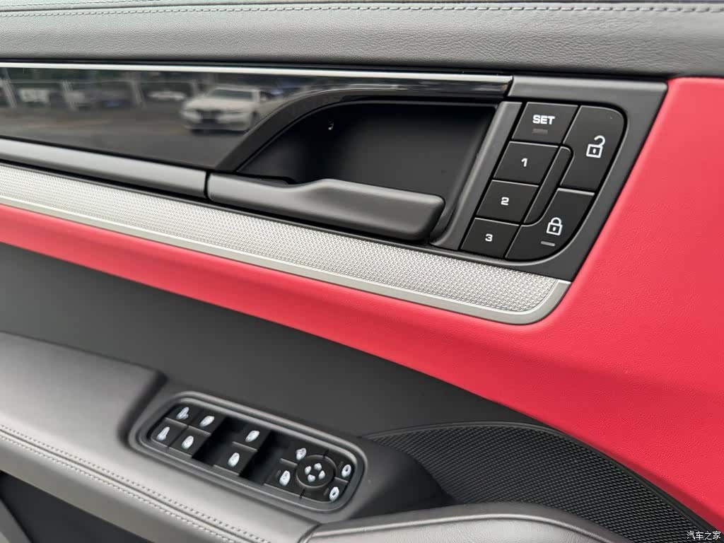 Porsche Cayenne, 2025 13