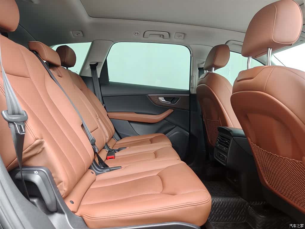Audi Q7, 2024 12