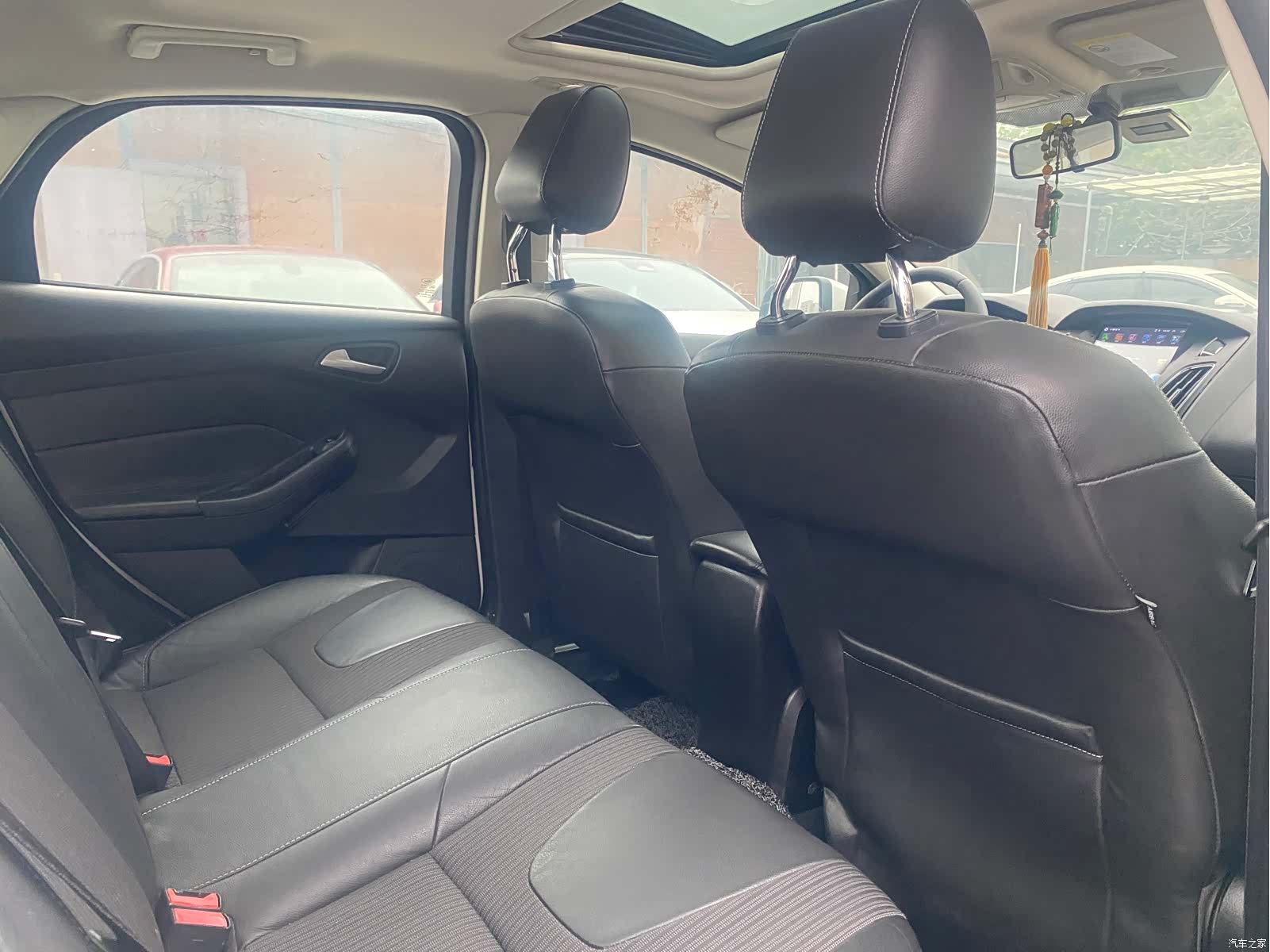 Ford Focus, 2014 11