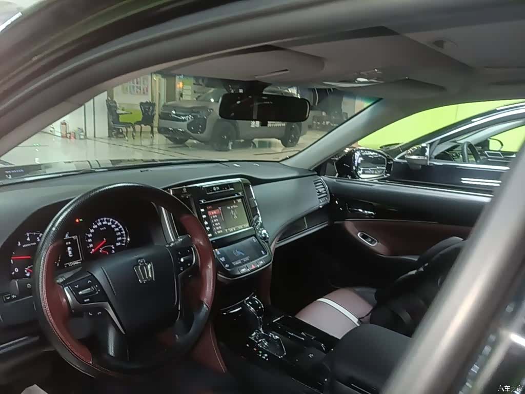 Toyota Crown, 2017 18