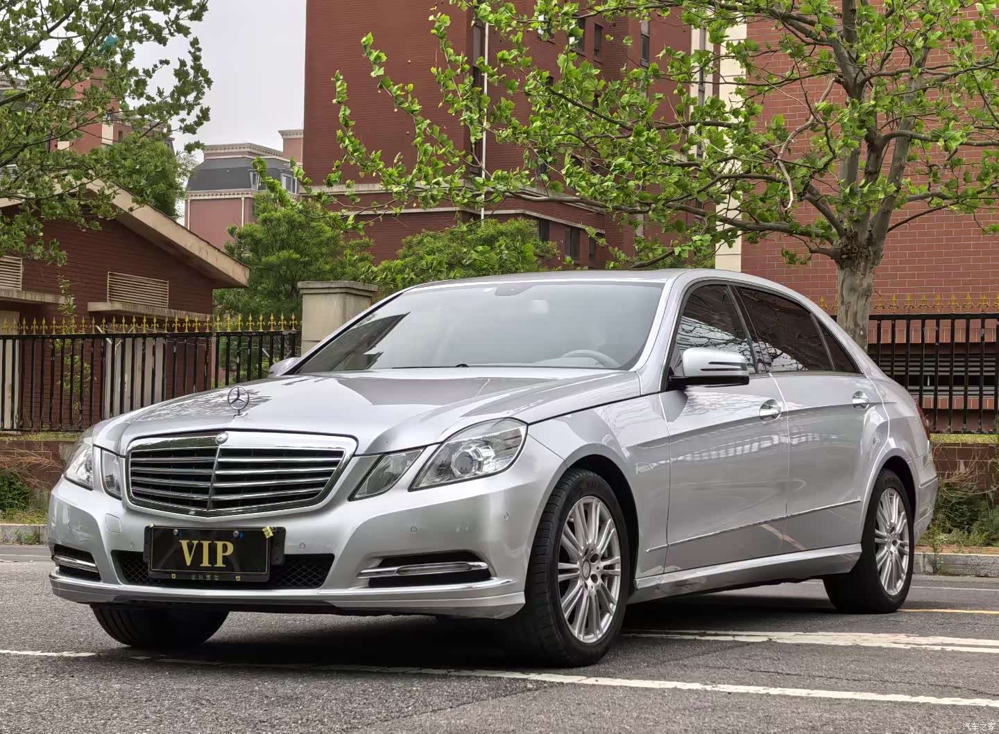 Mercedes-Benz E-Class, 2013 1