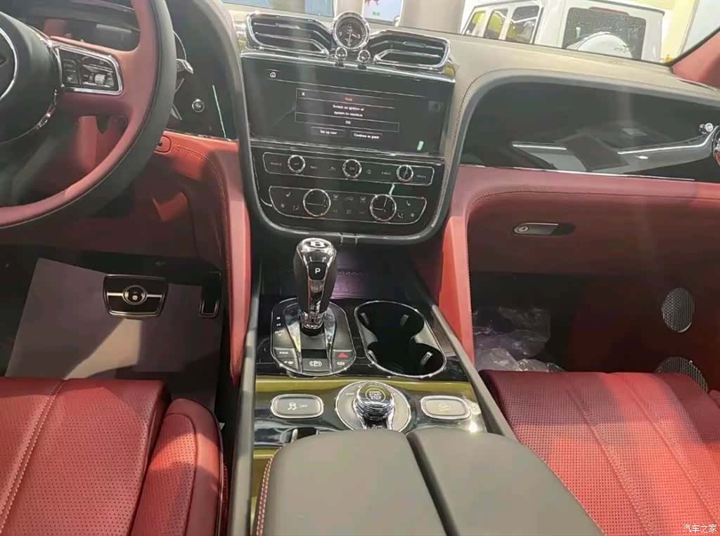 Bentley Bentayga, 2022 все фото