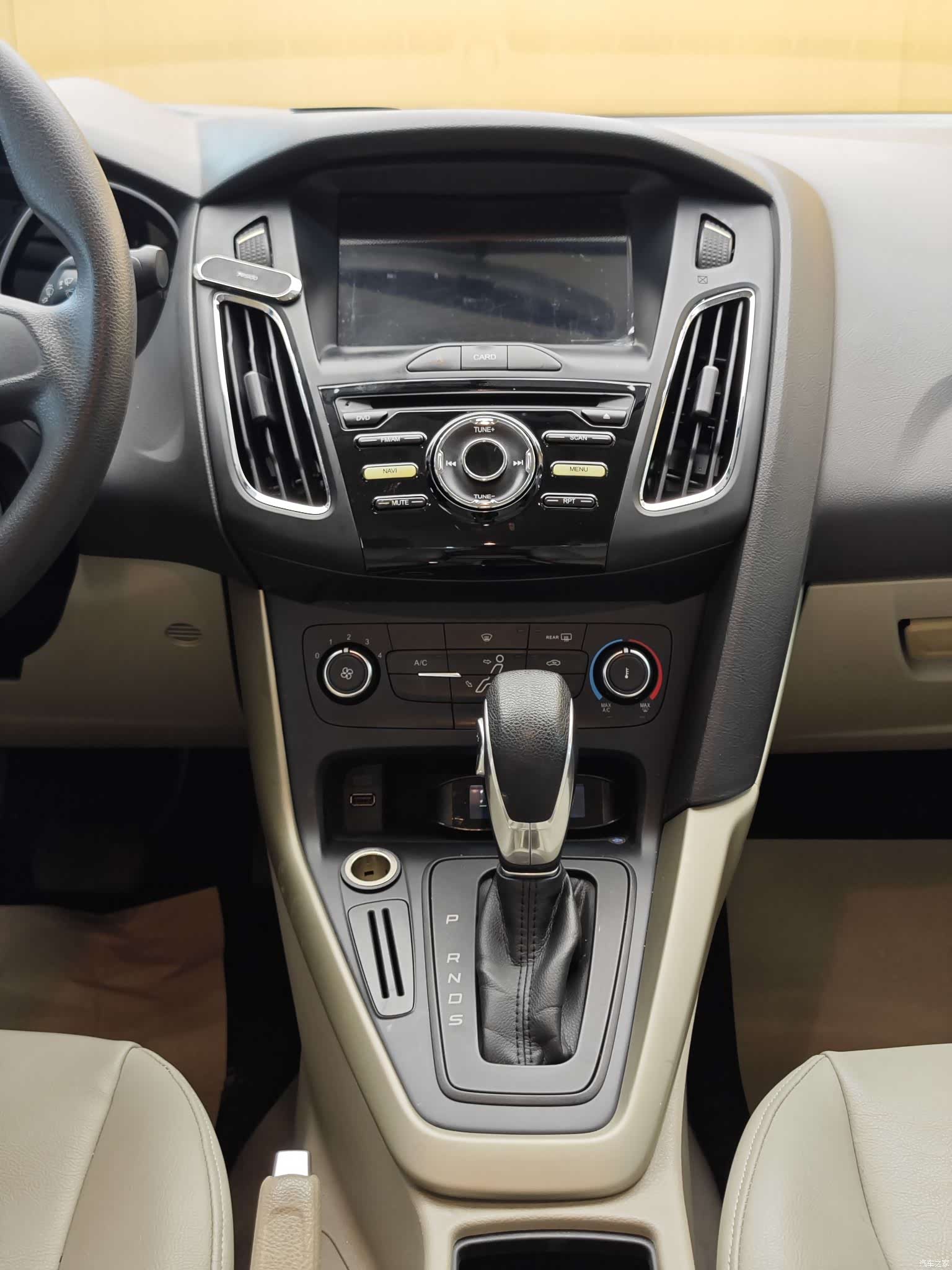 Ford Focus, 2016 18