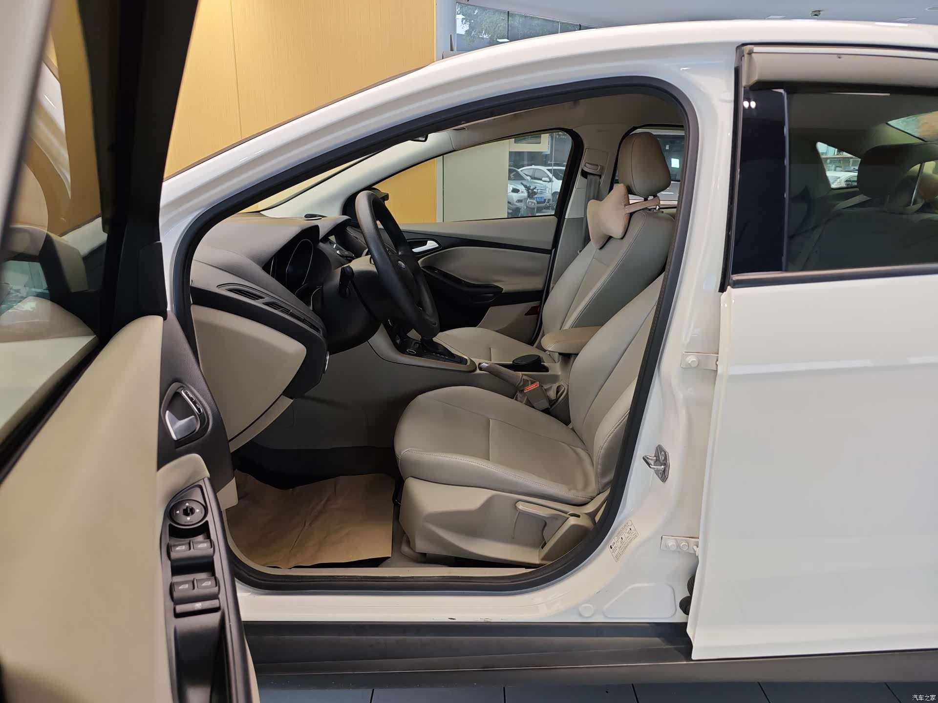 Ford Focus, 2016 13