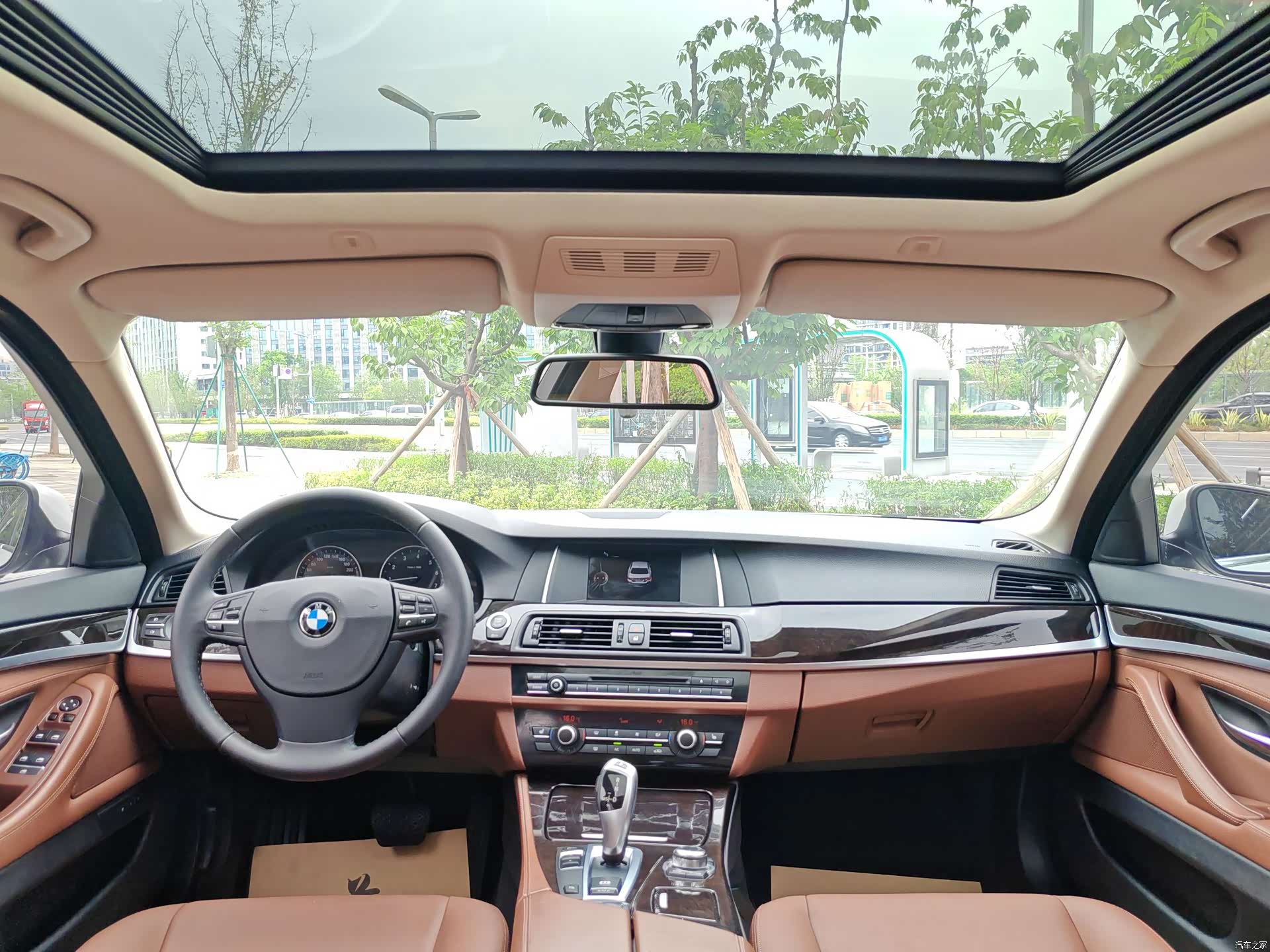 BMW 5 Series, 2015 13