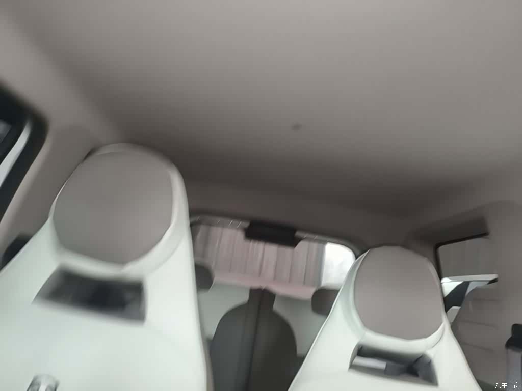 Geely Panda, 2025 18