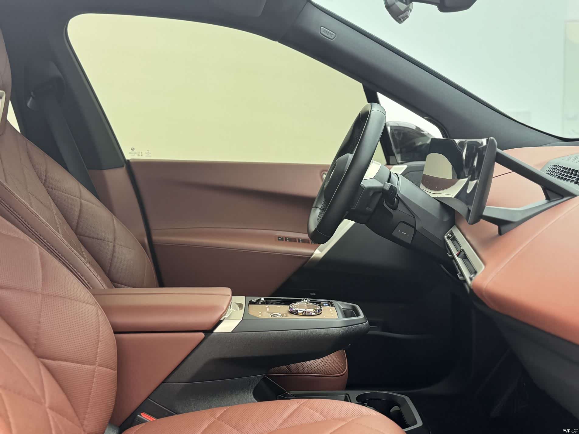 BMW iX, 2023 21