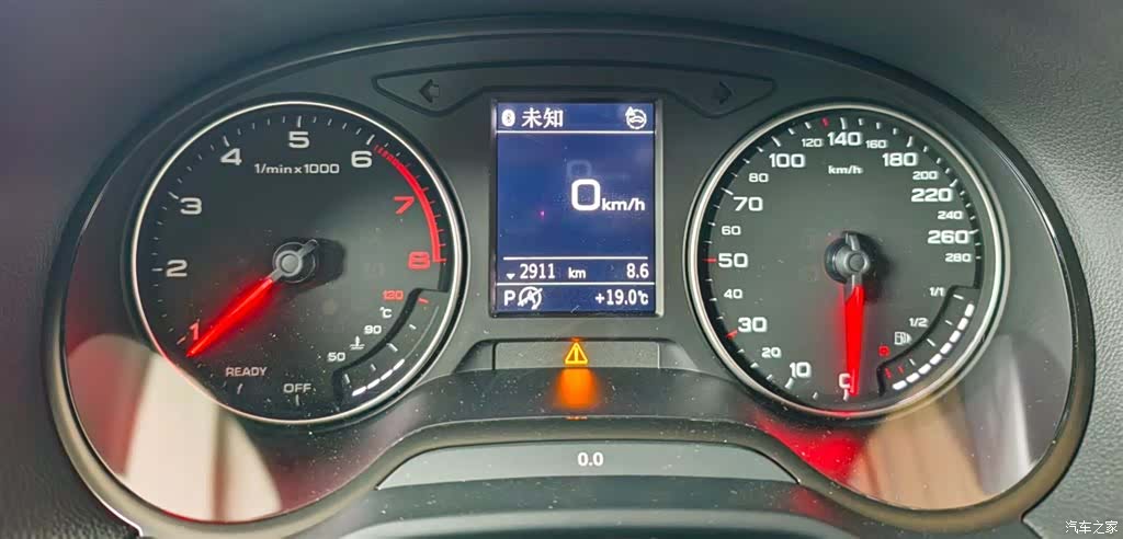 Audi Q2L, 2024 4