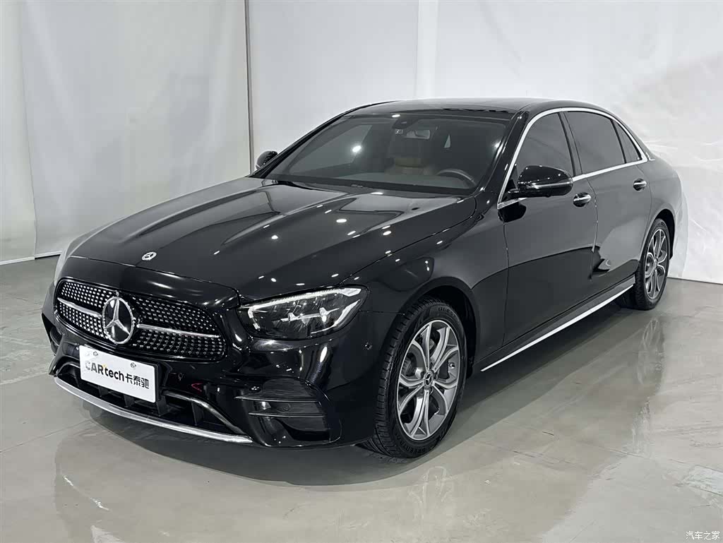 Mercedes-Benz E-Class, 2023 3