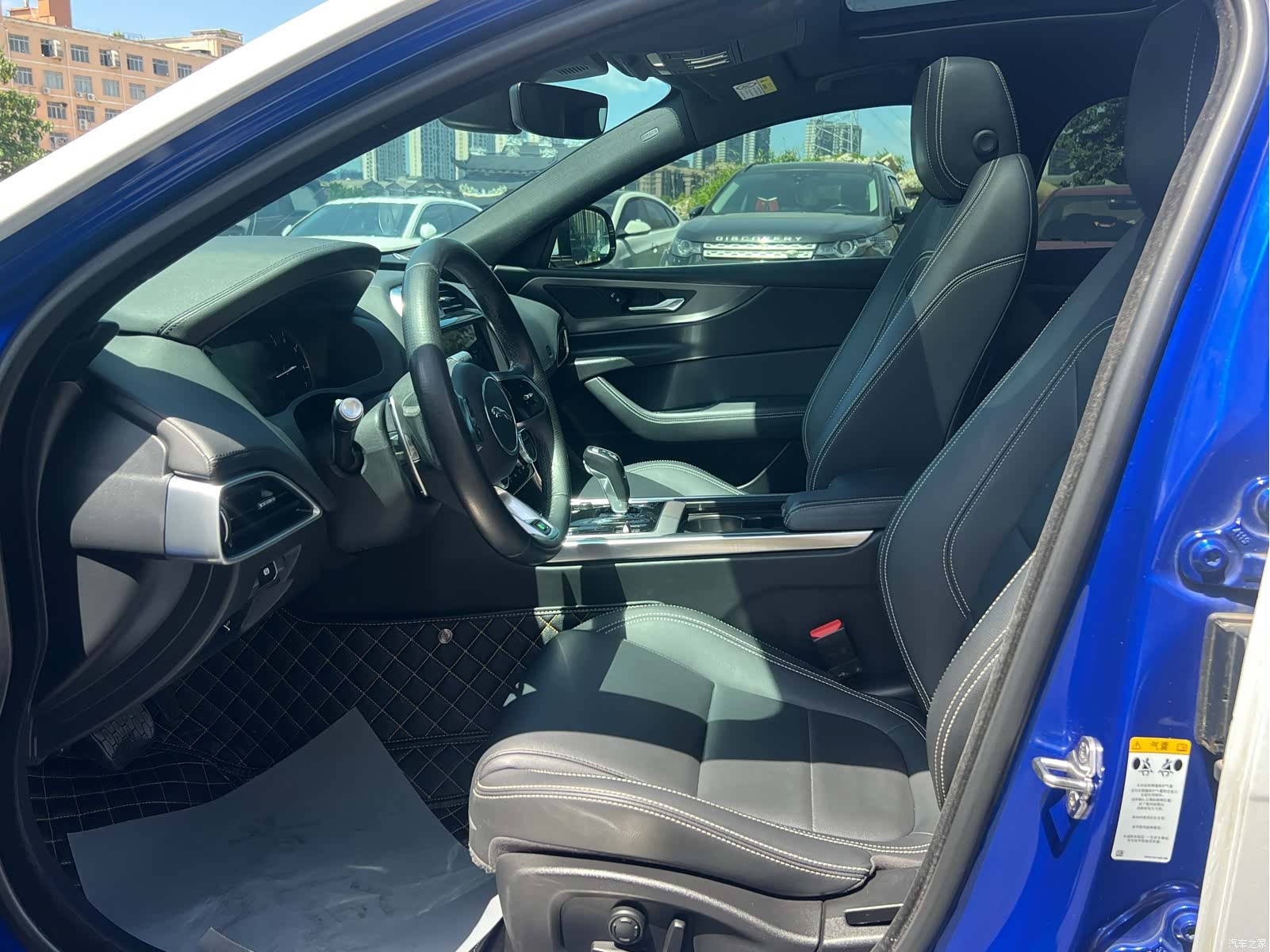 Land Rover XEL, 2020 9