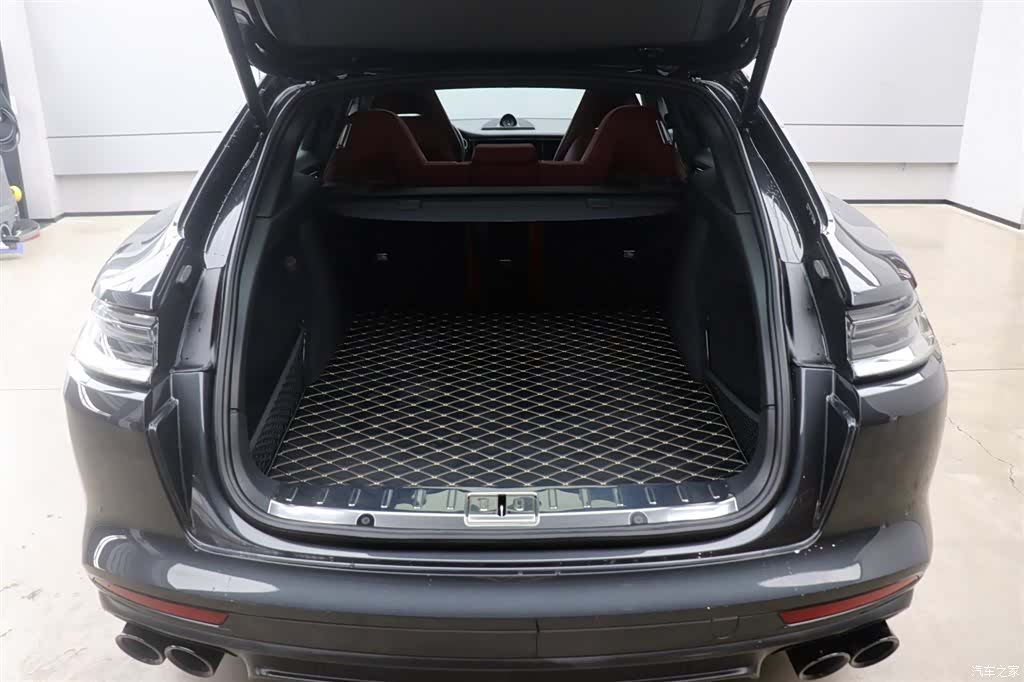 Porsche Panamera, 2023 29