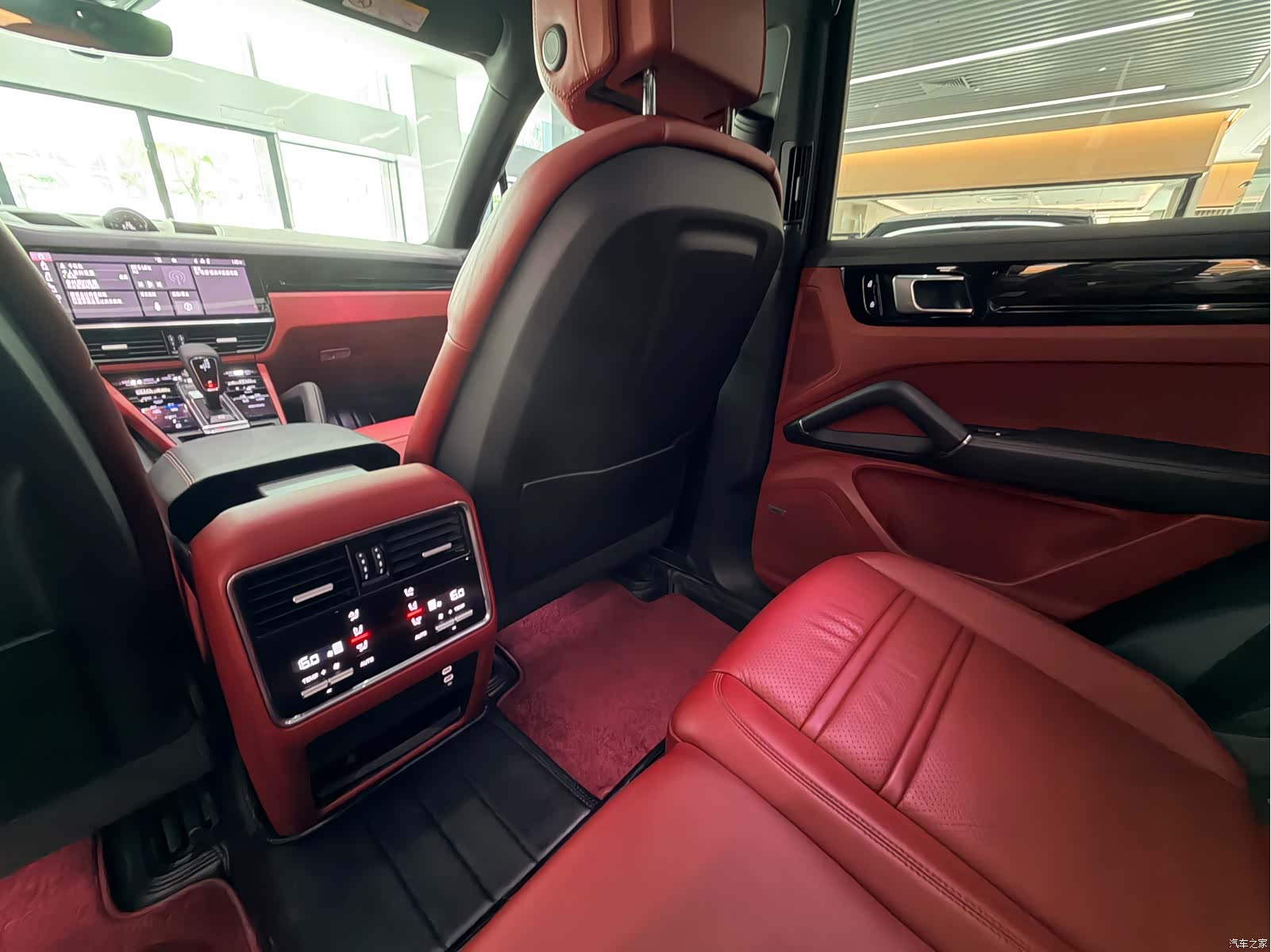 Porsche Cayenne, 2020 9