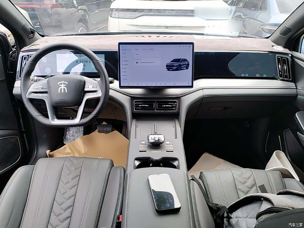 BYD Song, 2025 10