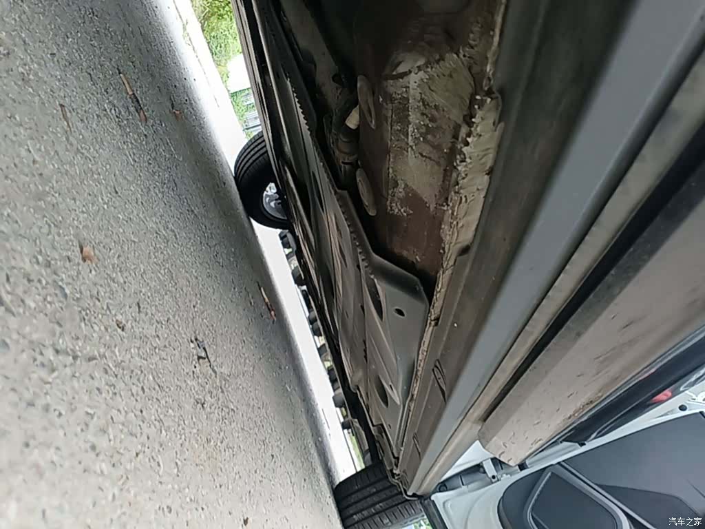 Audi Q2L, 2019 21