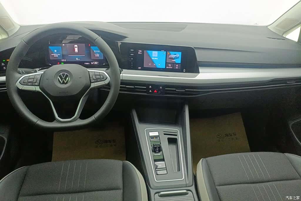 Volkswagen Golf, 2024 12
