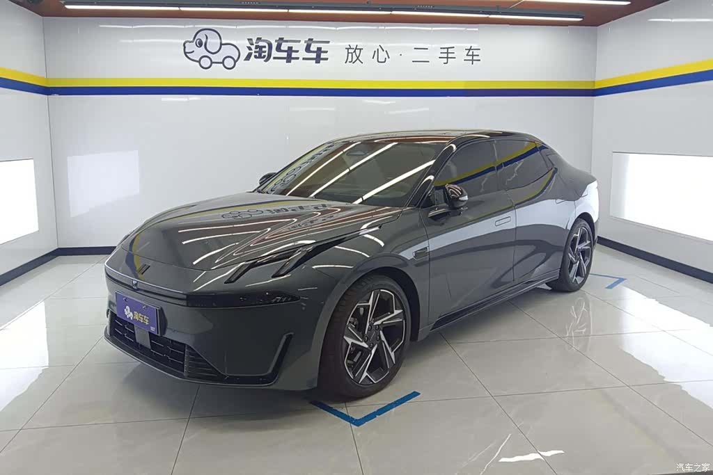 Lynk & Co 02