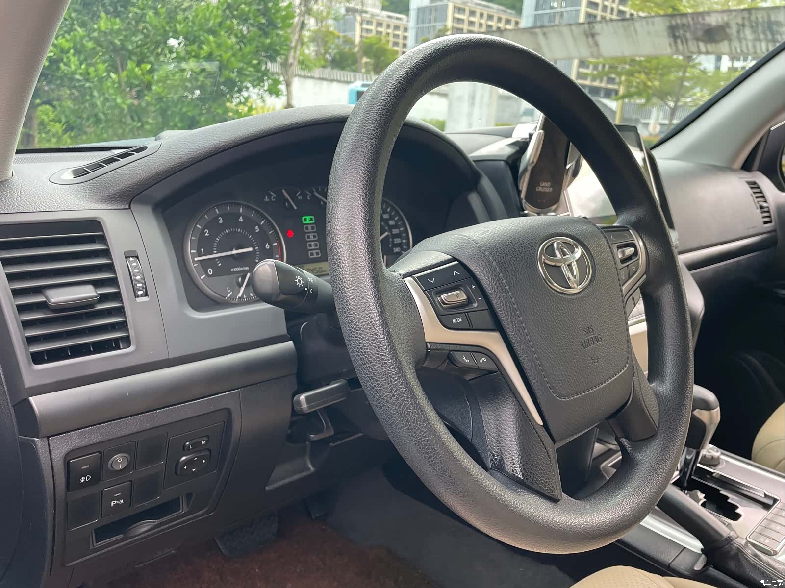 Toyota Land Cruiser, 2016 11