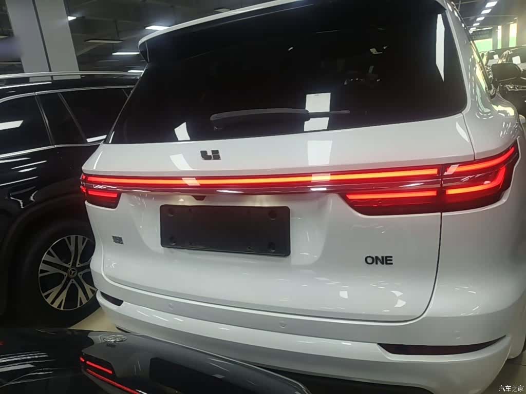 Li Auto ONE, 2022 4