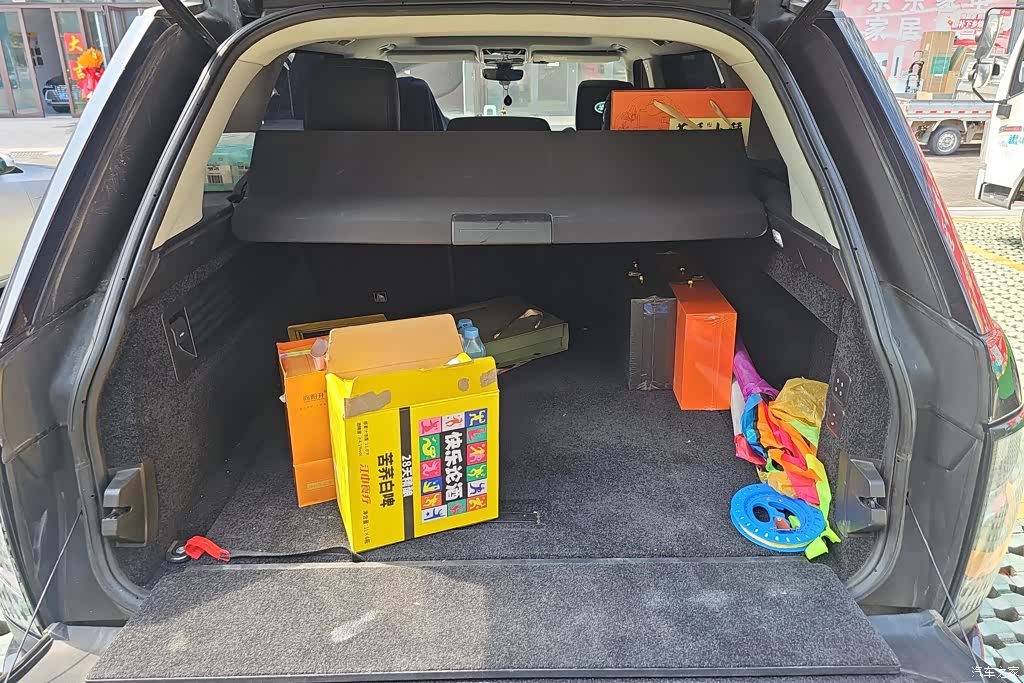 Land Rover Discovery, 2018 4