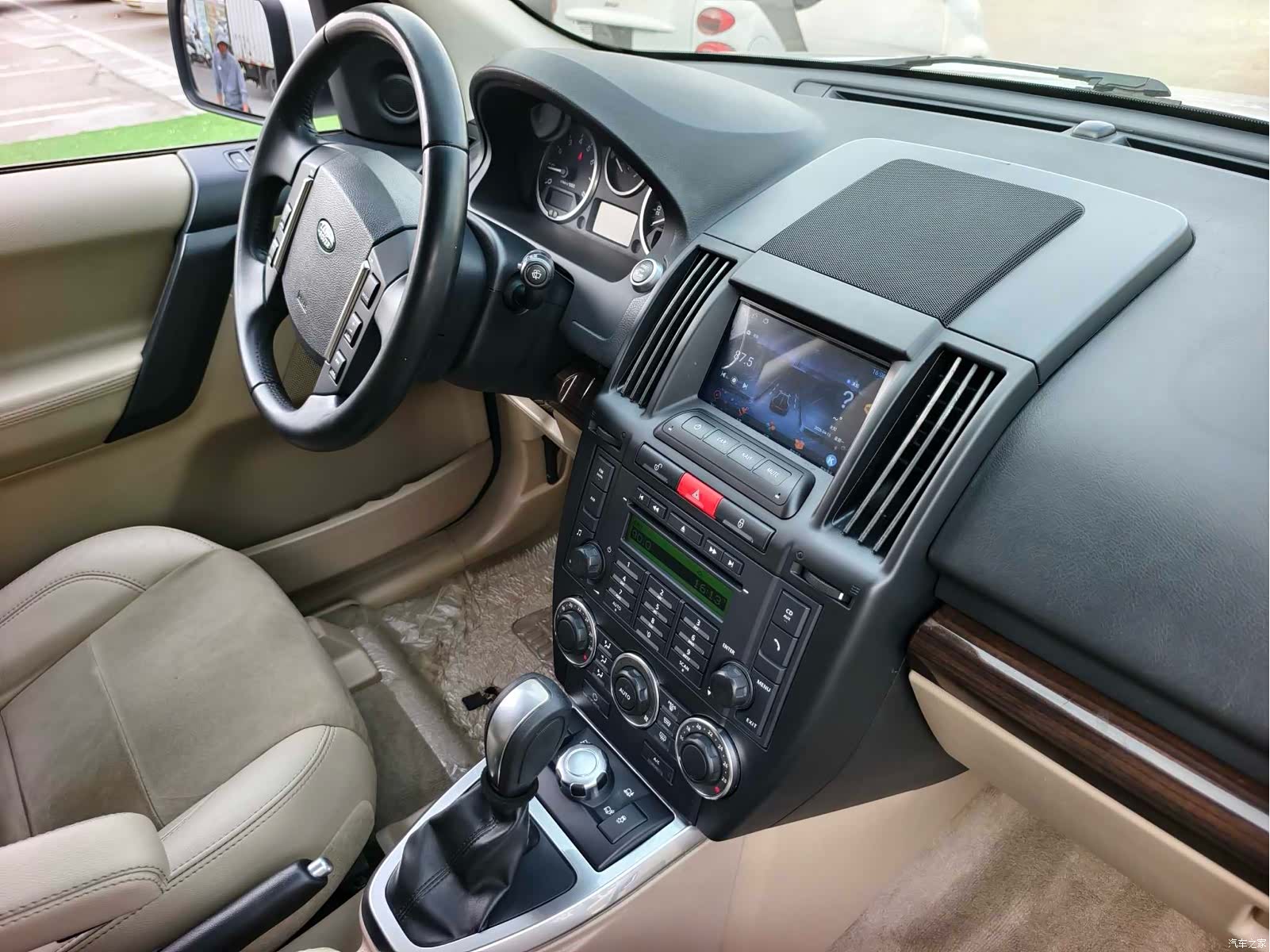 Land Rover Si4, 2012 16