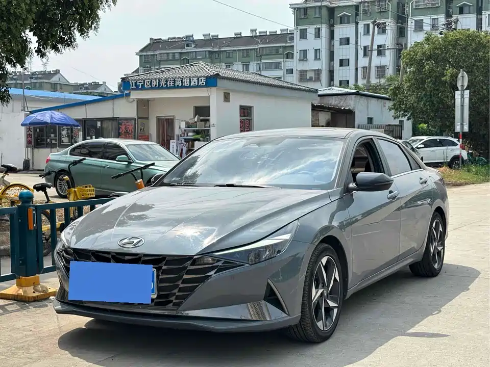 Hyundai Elantra