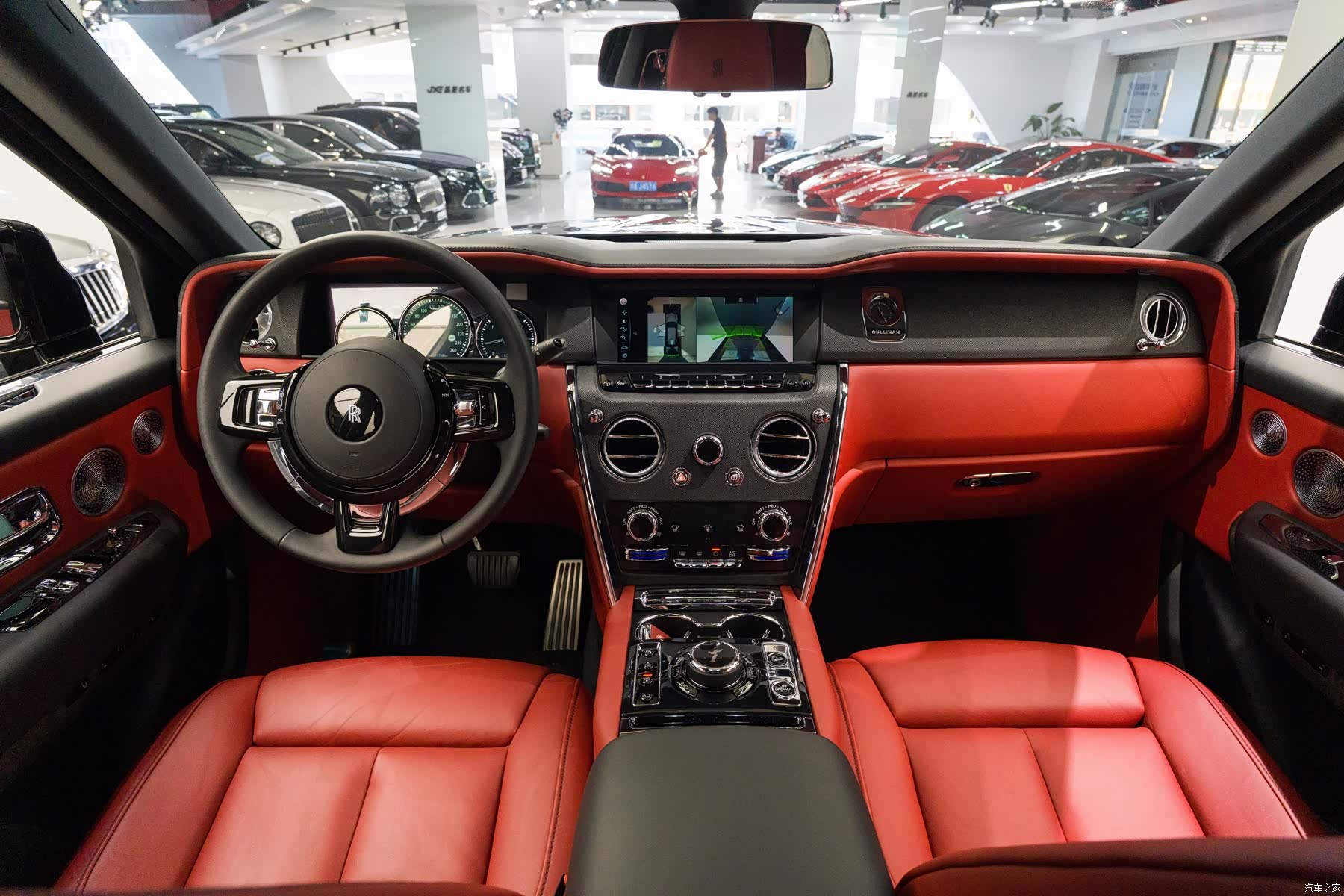 Rolls-Royce Cullinan, 2021 все фото