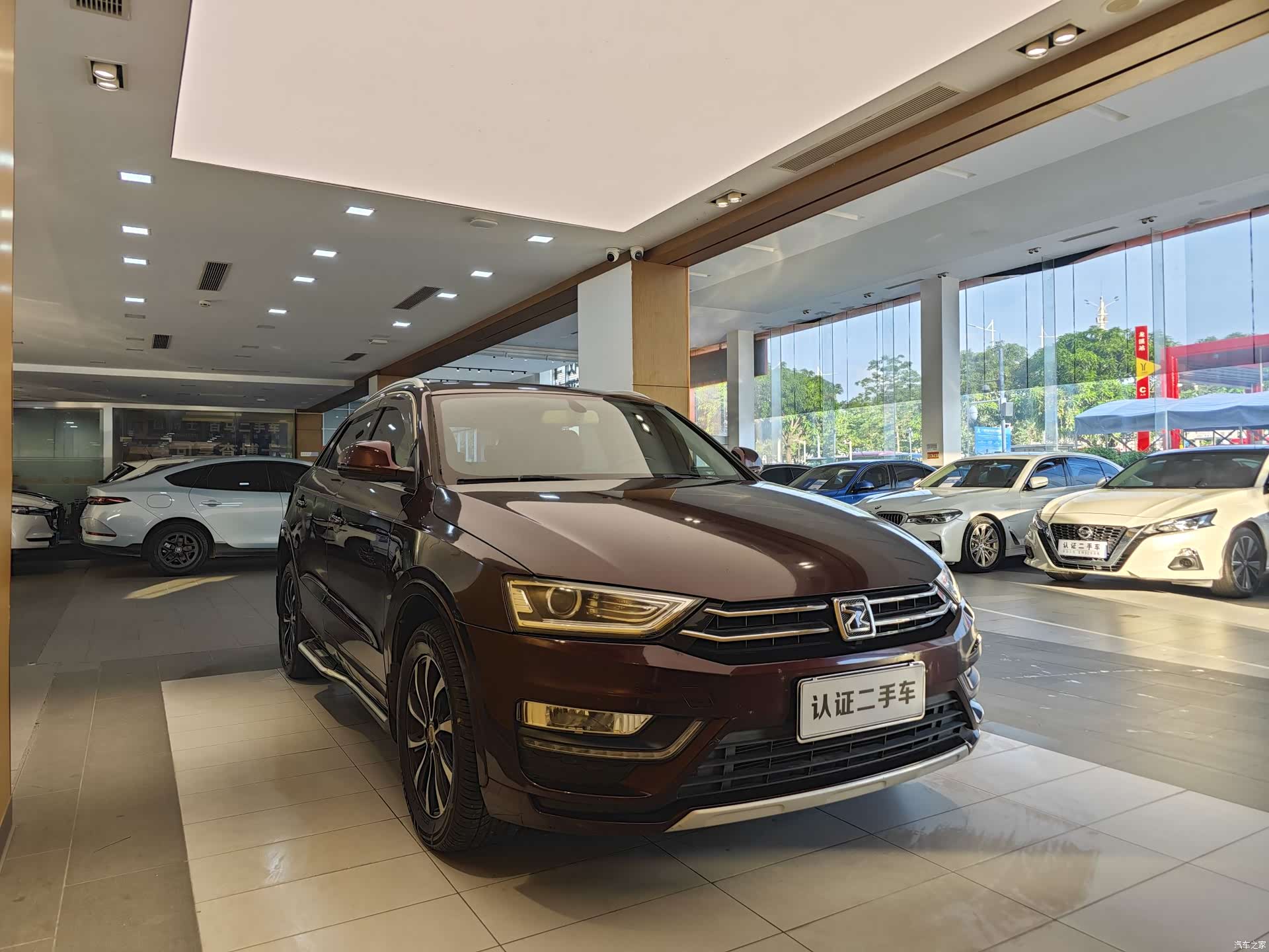 Zotye SR7, 2016 4
