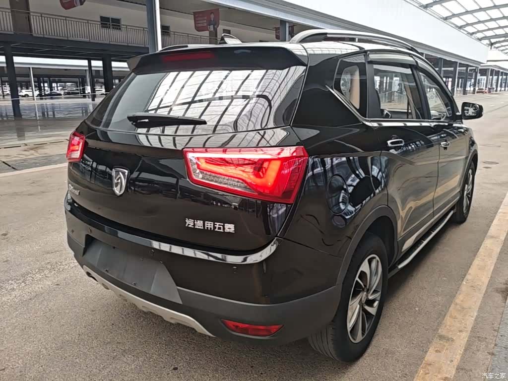 Wuling 560, 2016 7