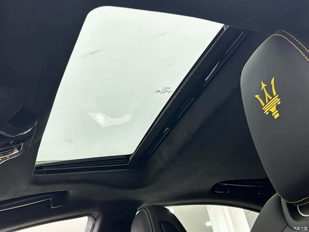 Maserati Ghibli, 2024 17