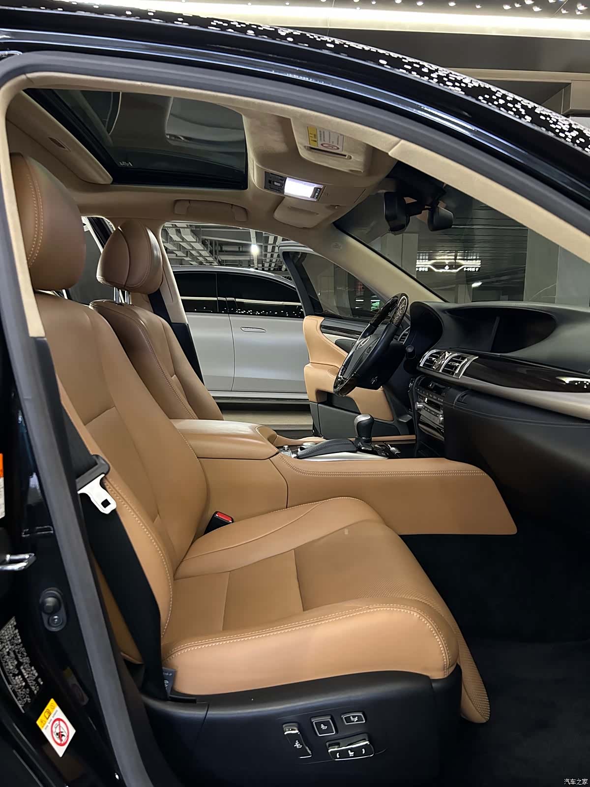 Lexus LS, 2015 8
