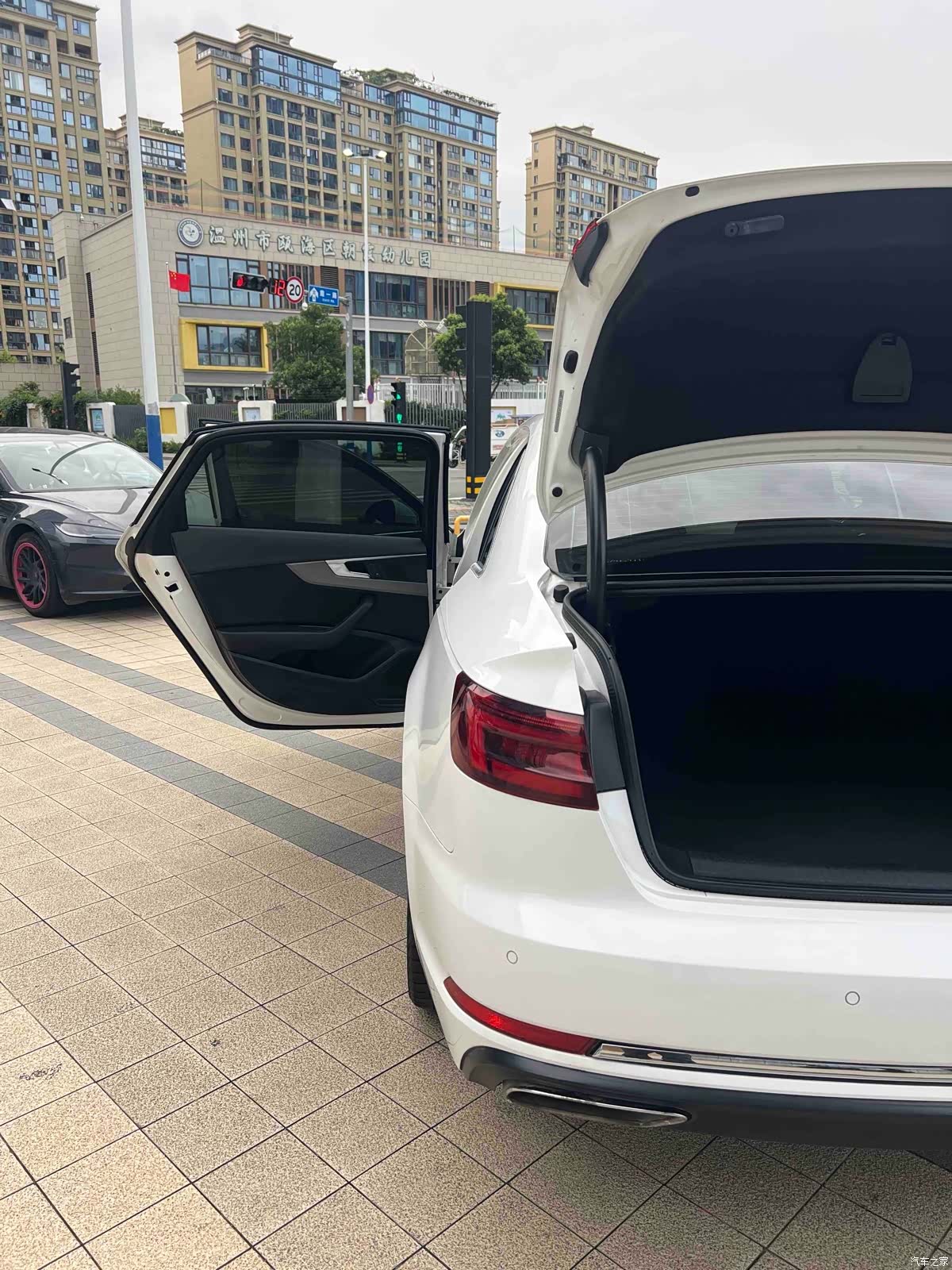 Audi A4L, 2019 15