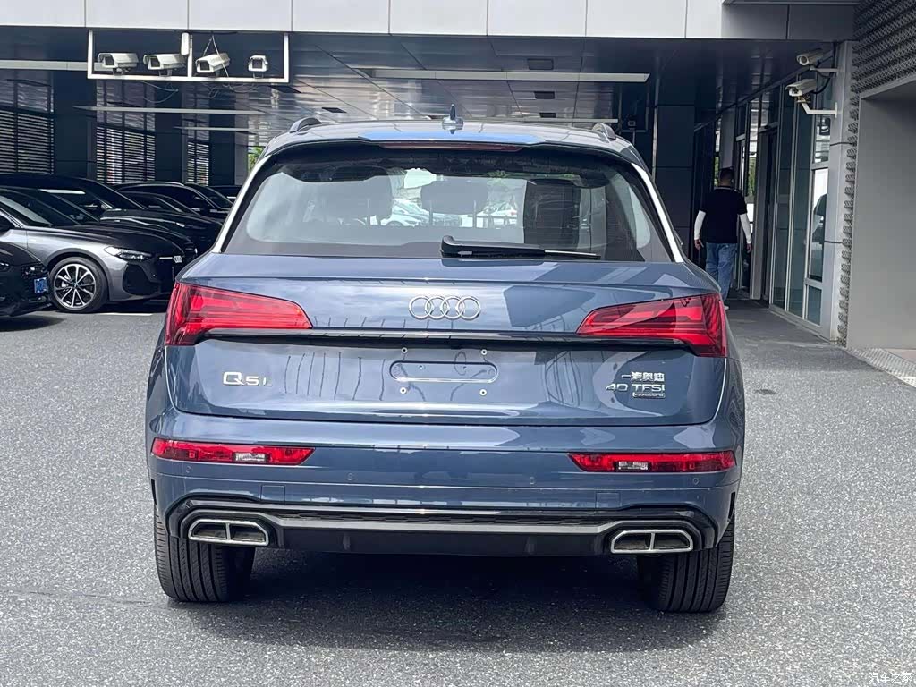 Audi Q5L, 2026 3