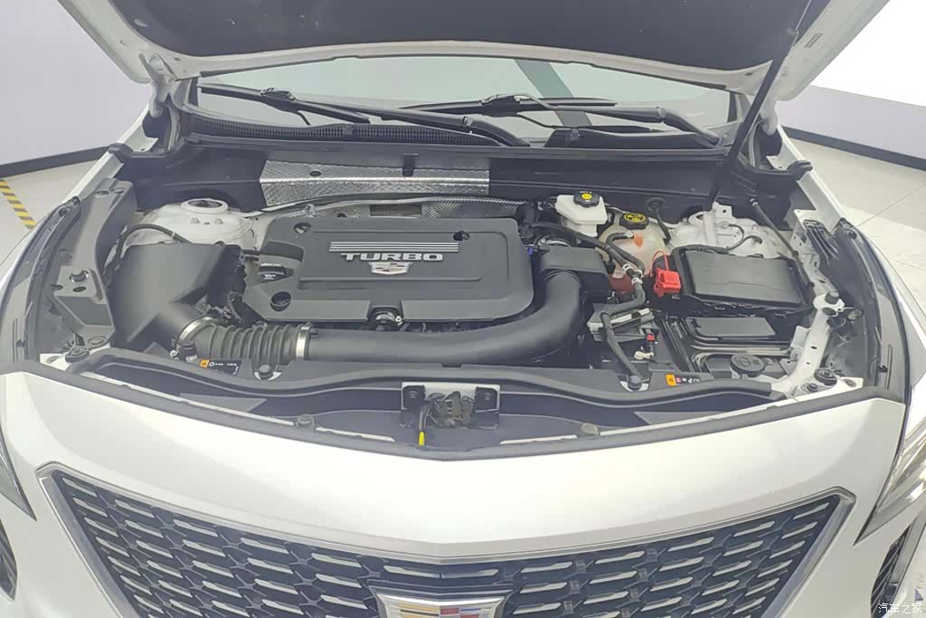Cadillac XT4, 2023 10