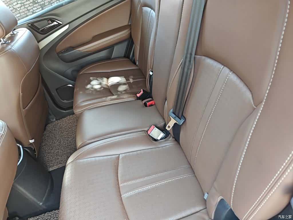 BYD S7, 2015 17