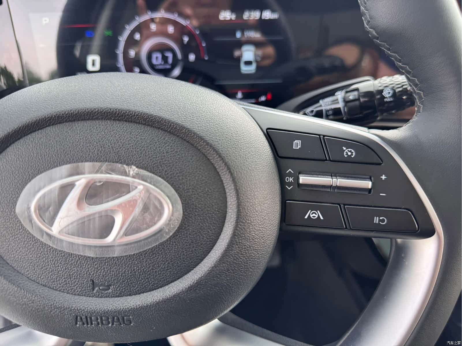 Hyundai Elantra, 2023 18