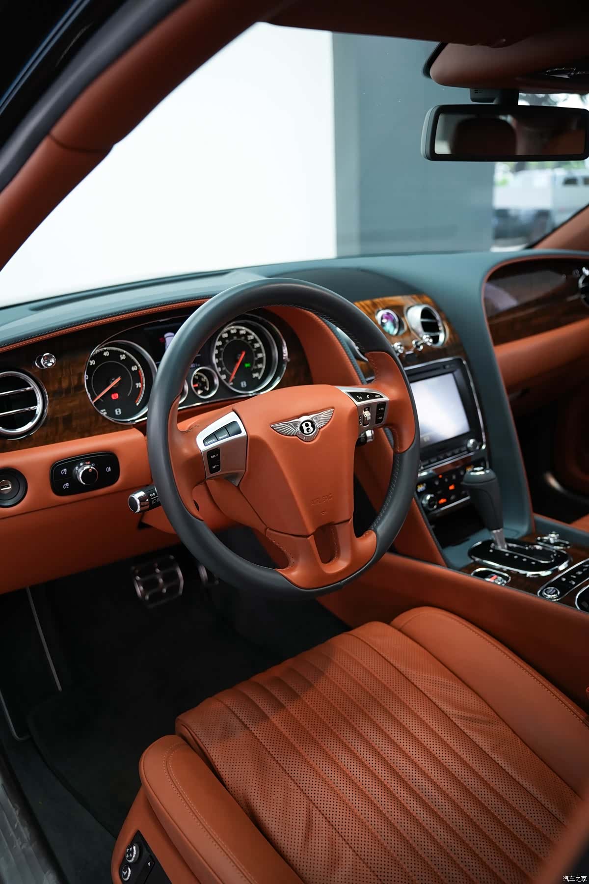 Bentley Flying Spur, 2018 4