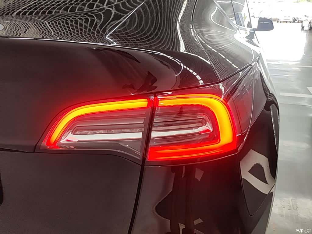 Tesla Model Y, 2021 8