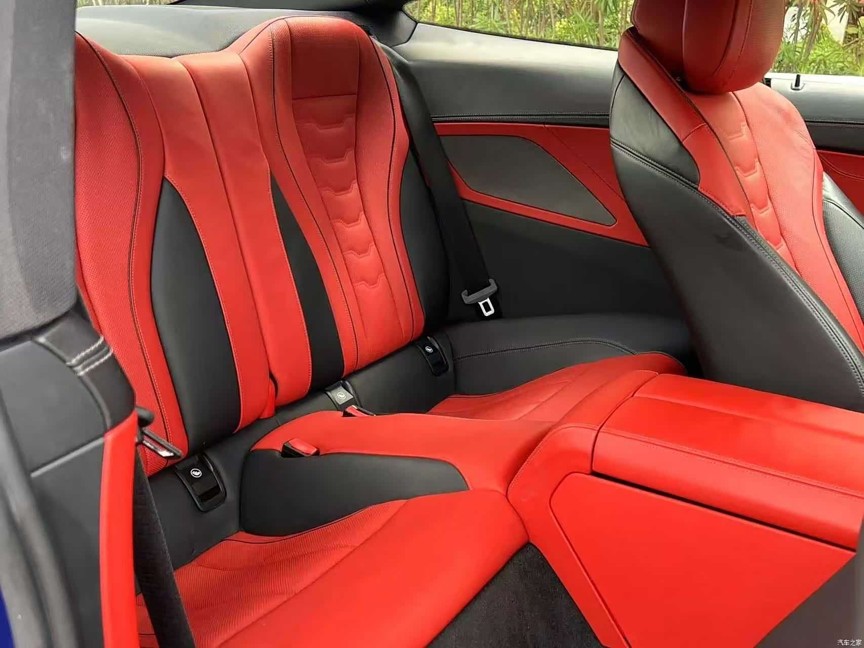 BMW 8 Series, 2023 13