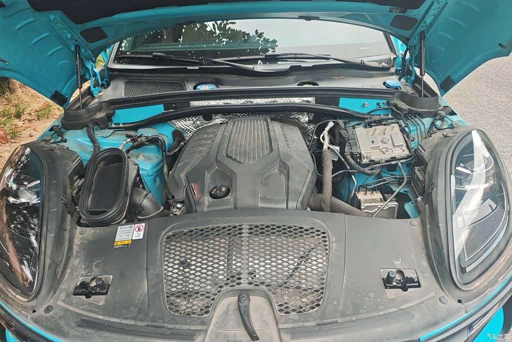 Porsche Macan, 2022 9