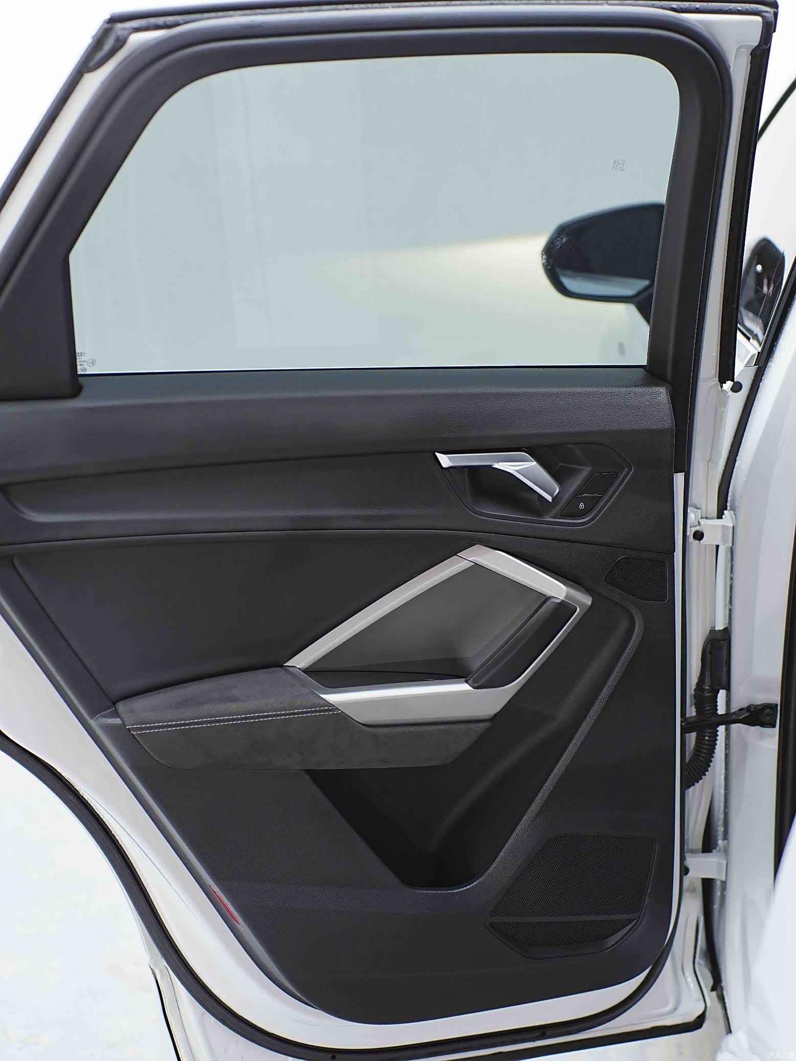 Audi Q3, 2023 18