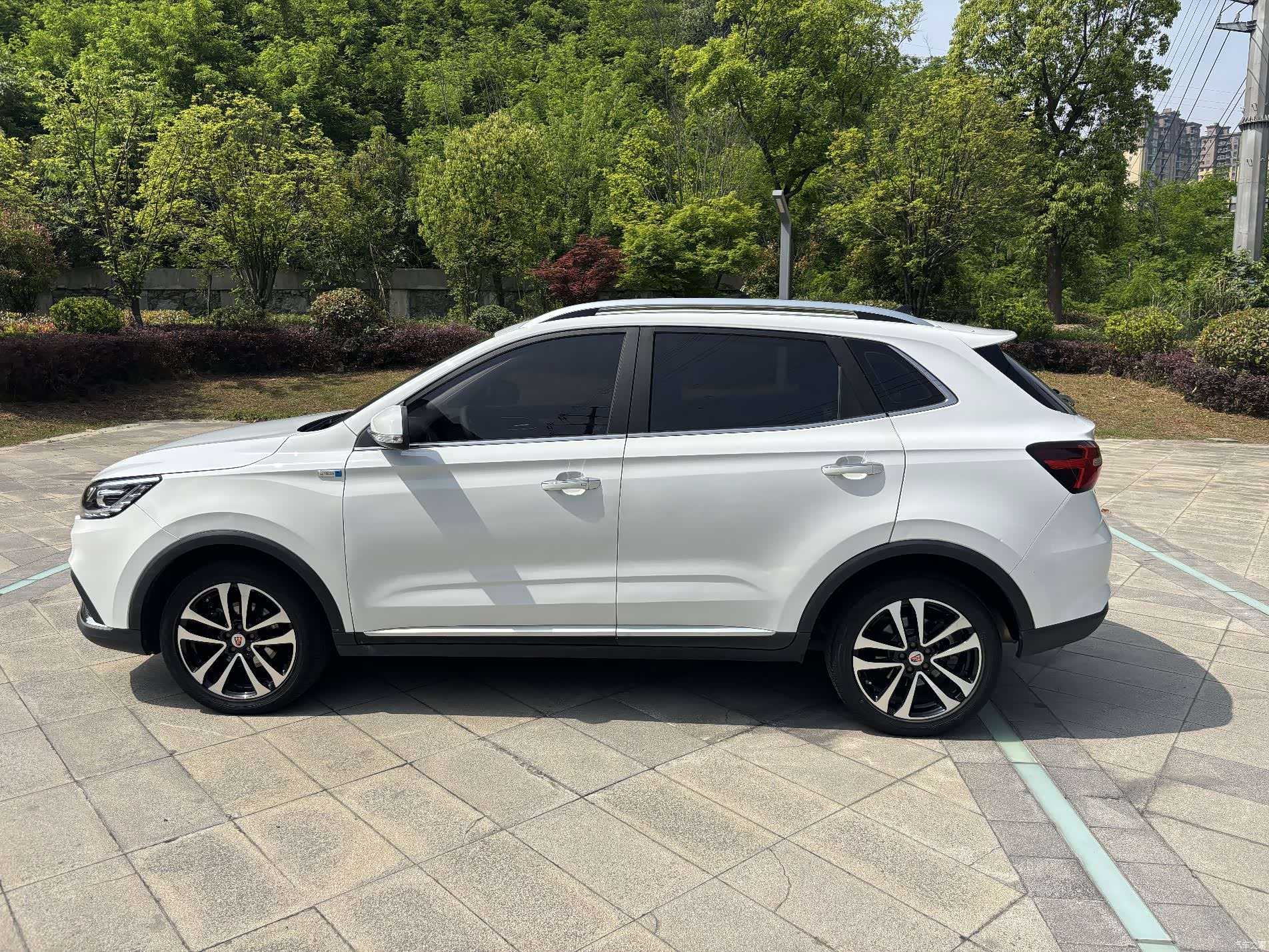 Roewe RX3, 2020 14