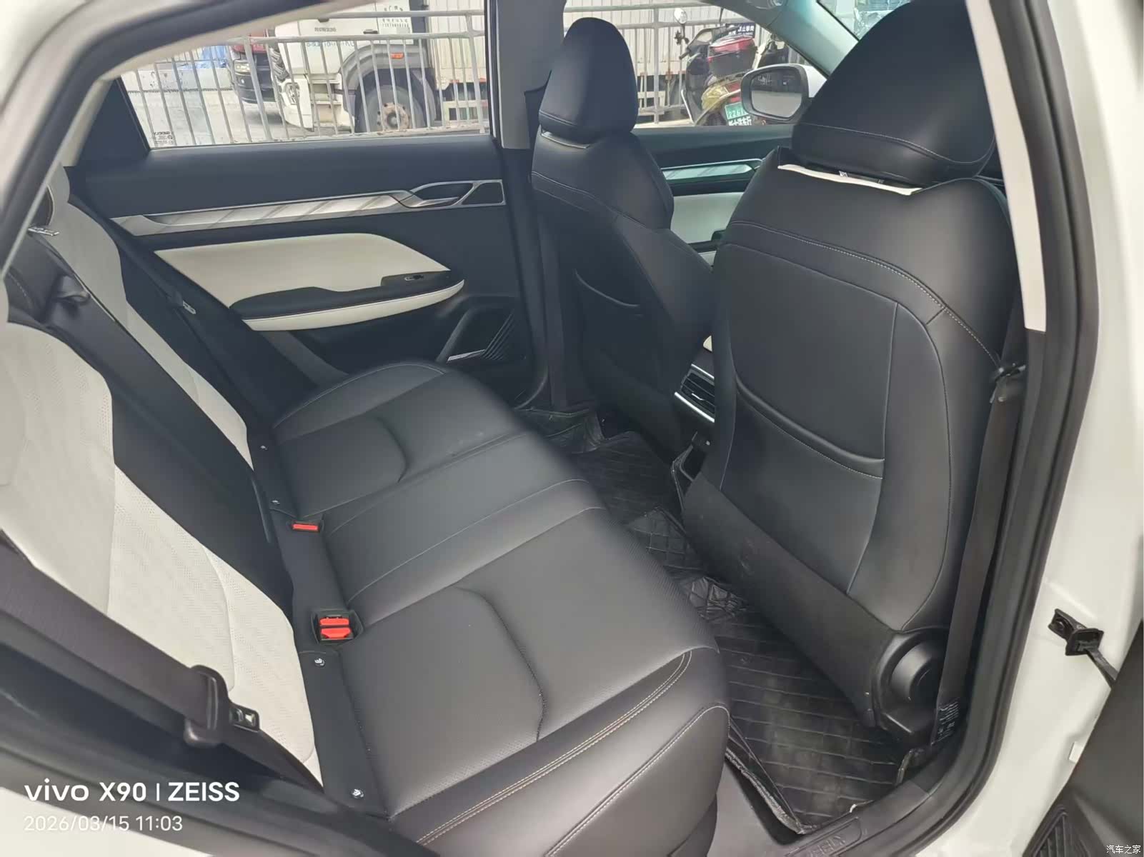 Geely Emgrand, 2022 8