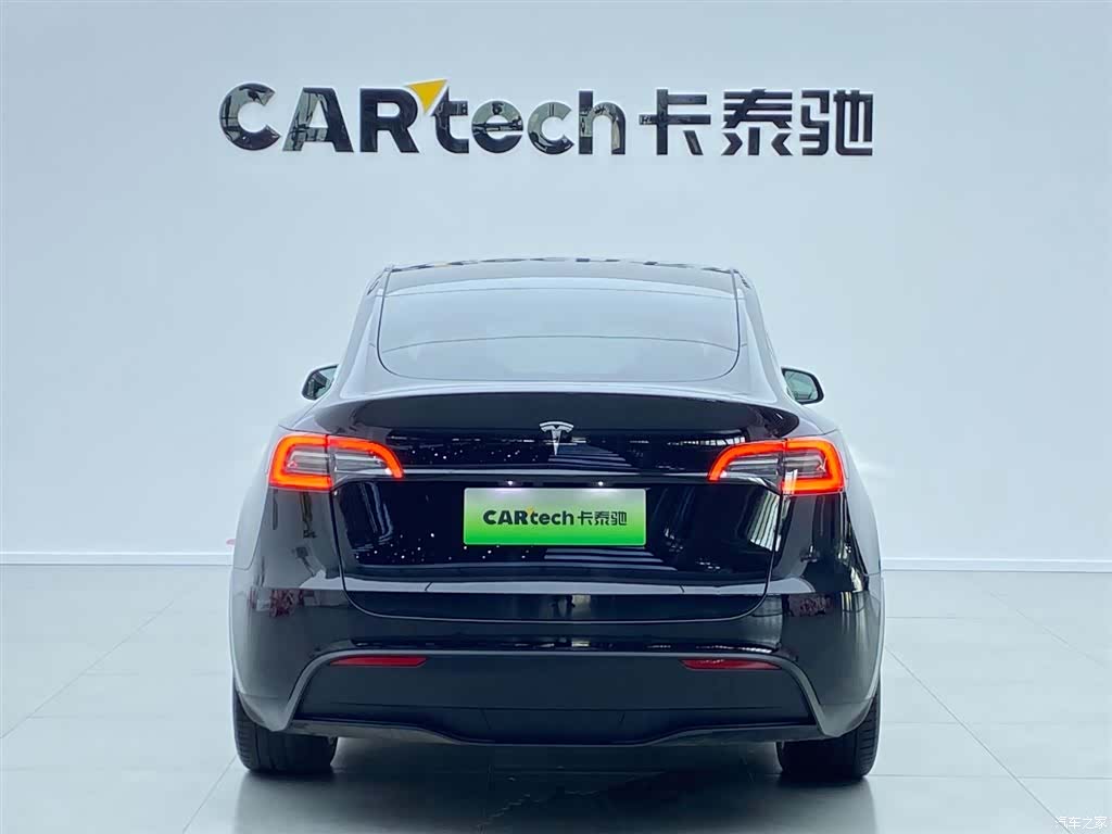 Tesla Model Y, 2022 4