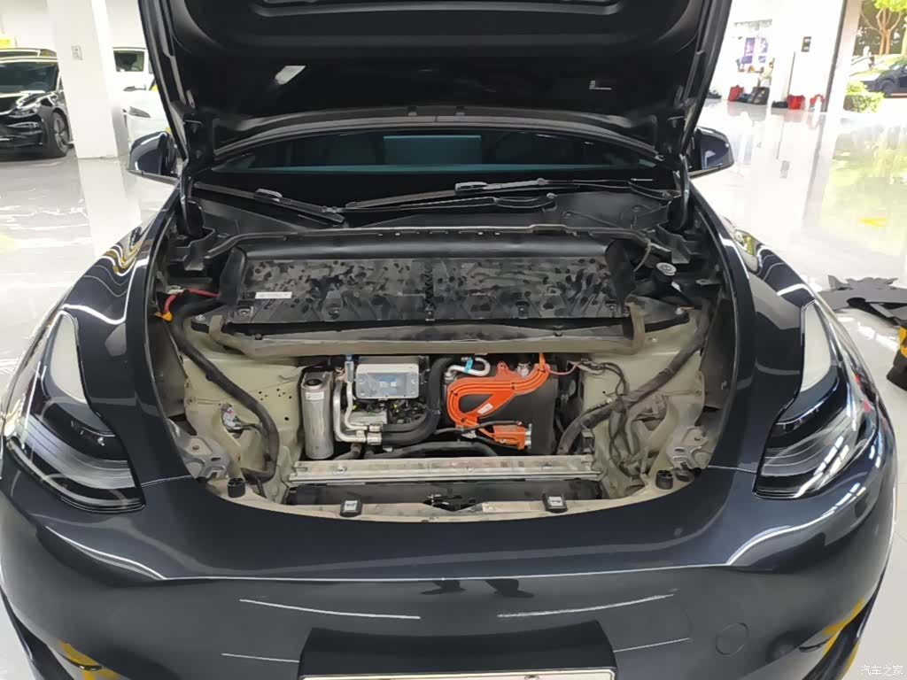 Tesla Model Y, 2024 20