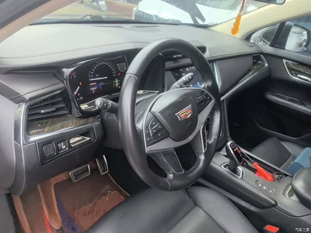 Cadillac XT5, 2016 10