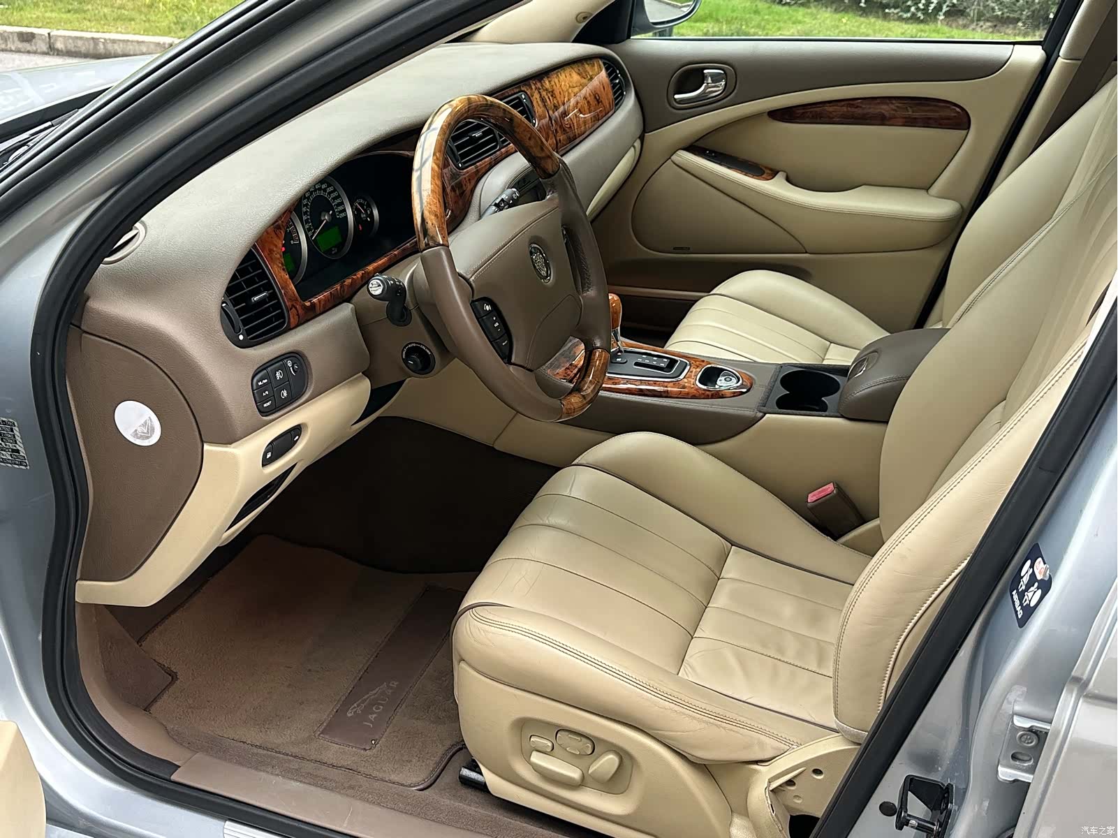 Jaguar S-TYPE, 2006 10