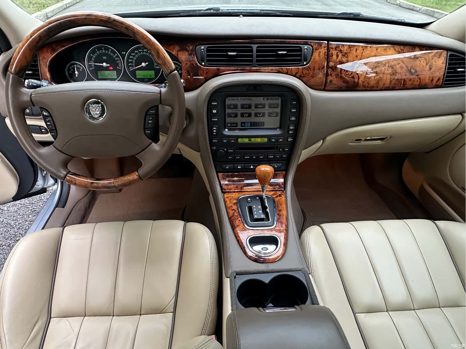 Jaguar S-TYPE, 2006 14