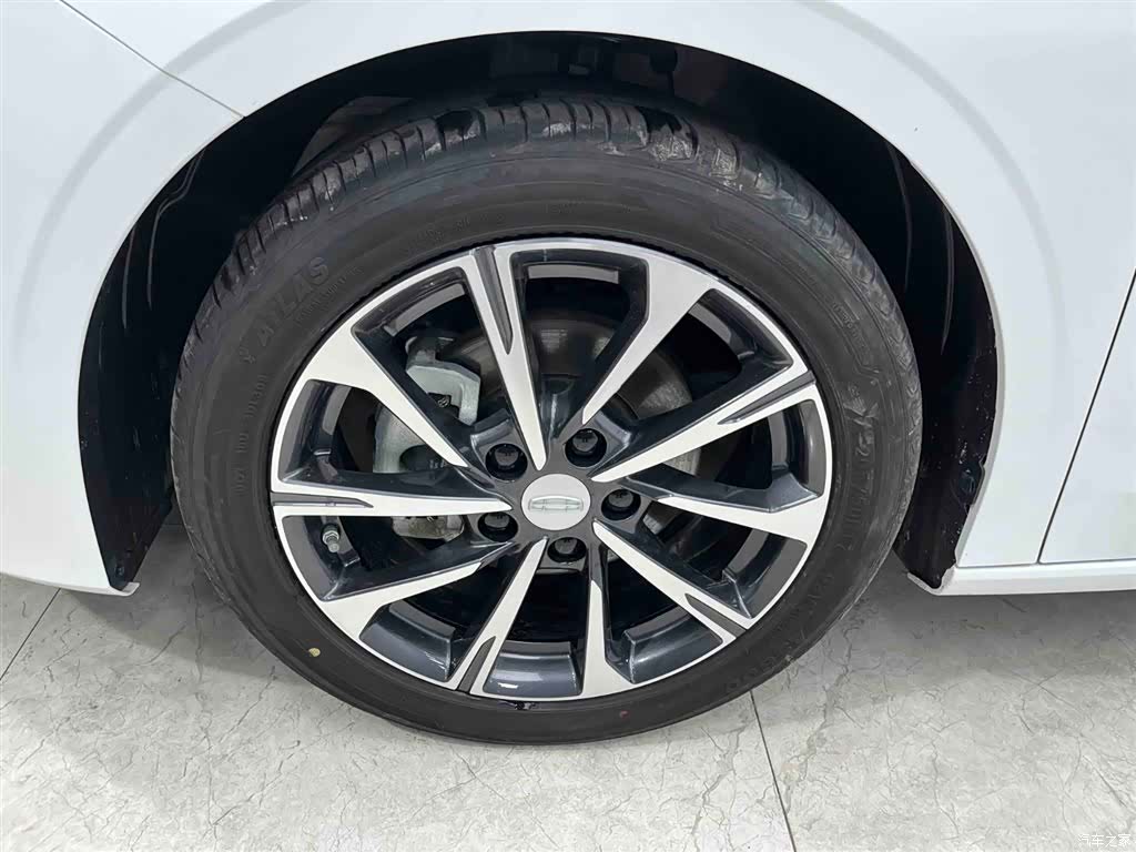 Geely Emgrand, 2024 19